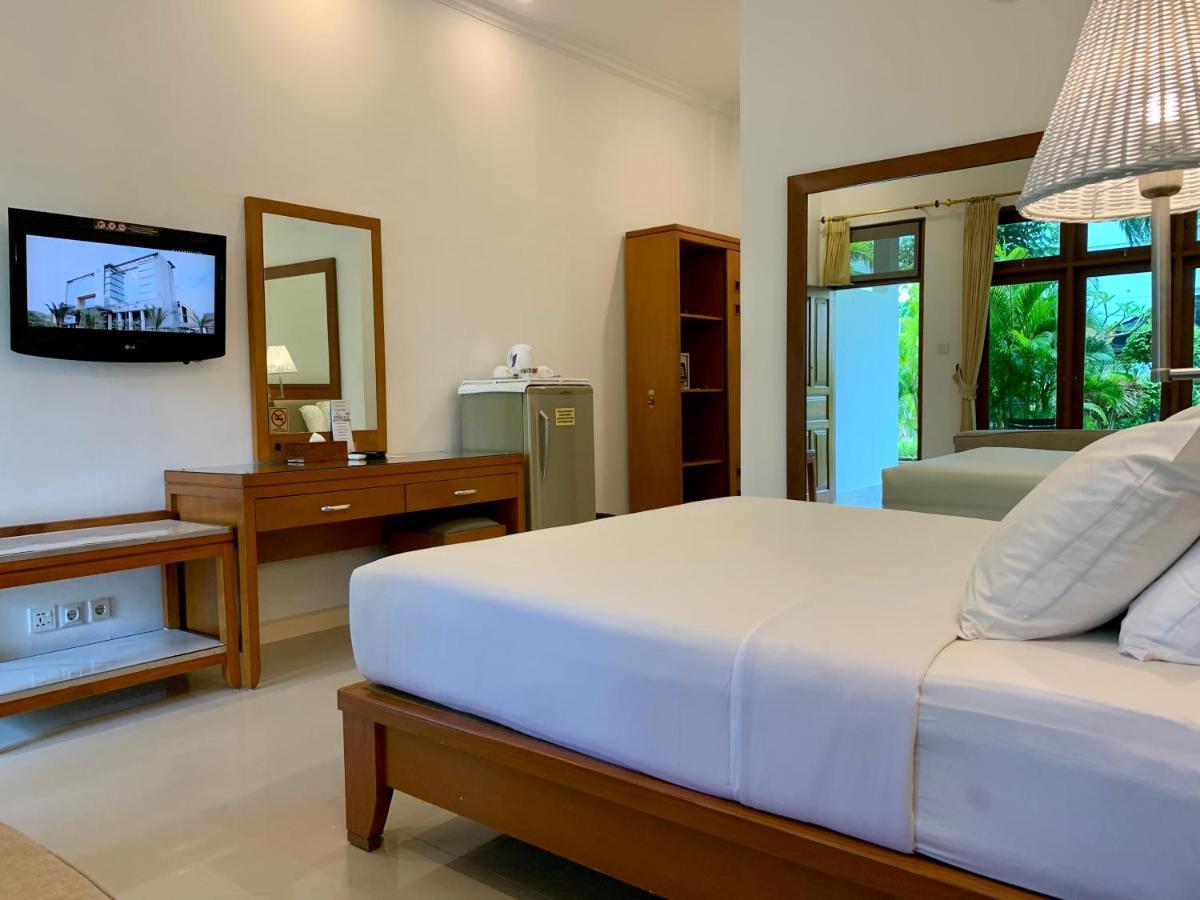 Febri'S Hotel & Spa Кута Екстер'єр фото
