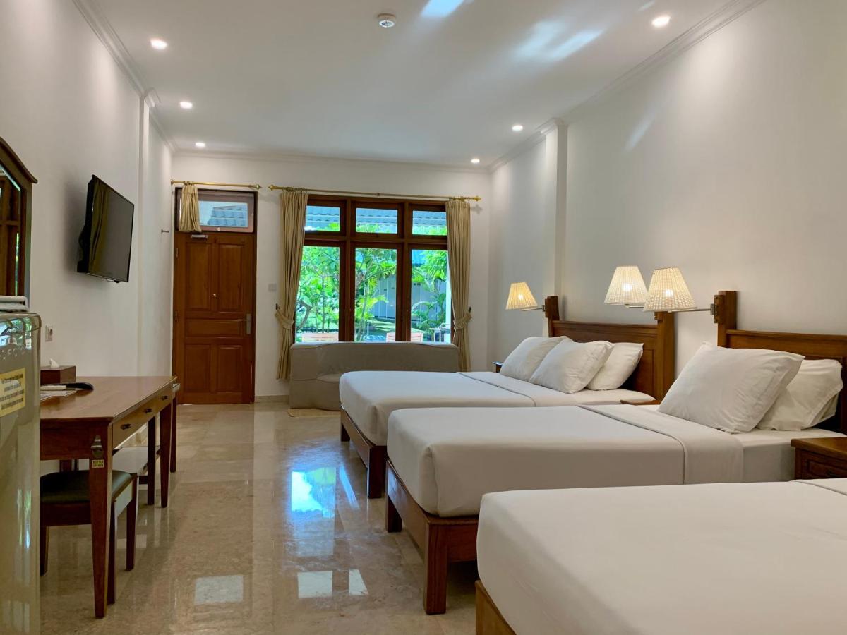 Febri'S Hotel & Spa Кута Екстер'єр фото
