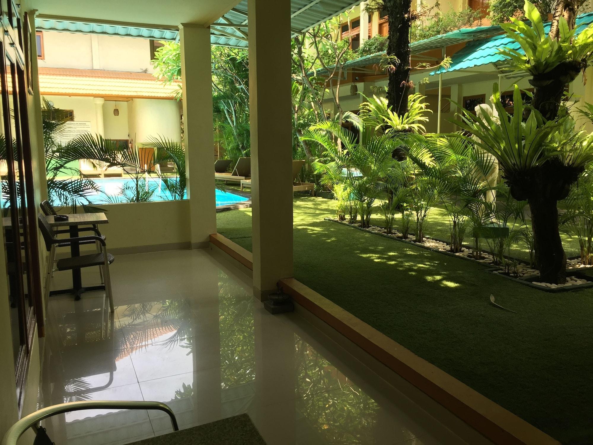 Febri'S Hotel & Spa Кута Екстер'єр фото